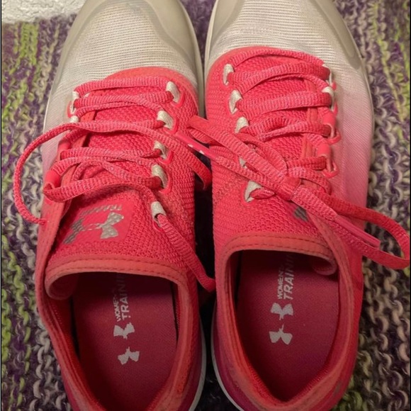 Under Armour womens size 9 Training Shoes Nice Condition 1285796-692 - Picture 9 of 9